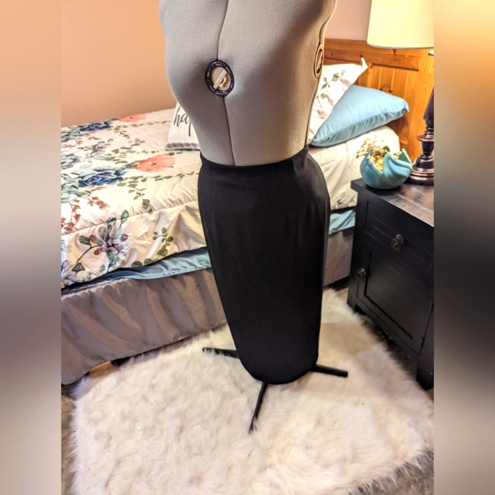 Signature Expressions Long Black straight skirt size 12